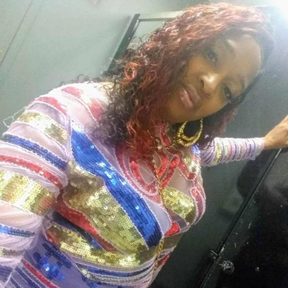 Meet your Posher, Monica